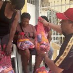 Cemento País entrega ayudas humanitarias a familias vulnerables en sector El Tancón, en Cartagena