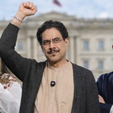 Cepeda lidera con 37,5 % y candidatos de derecha empatan: así está la carrera presidencial, según Guarumo