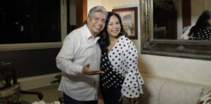 Mano a mano histórico en Barranquilla: Henry Cervantes entrevista a la exvocalista femenina de Juan Luis Guerra