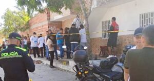 Hombre fue ultimado en las escaleras de una vivienda, en Los Almendros III, Soledad