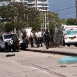 “Su vehículo se había varado sobre la vía y un microbús lo arrolló”: fatal siniestro cerca de la Portoazul