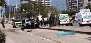 “Su vehículo se había varado sobre la vía y un microbús lo arrolló”: fatal siniestro cerca de la Portoazul