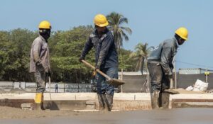 Cemento País felicita a los trabajadores de la construcción en su día