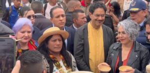 Iván Cepeda inscribió su candidatura presidencial con contundente mensaje: “Hoy comienza el segundo gobierno progresista”