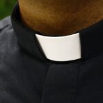 Medida domiciliaria para sacerdote señalado de delito sexual contra menor en Santander