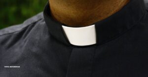 Medida domiciliaria para sacerdote señalado de delito sexual contra menor en Santander