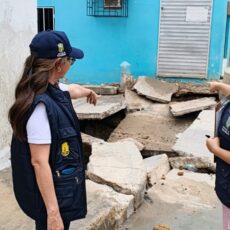 Fuga en tubería de la Triple A ha provocado socavaciones y afectaciones en algunas viviendas del Centro de Soledad