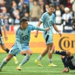 Goleada que recibió Minnesota no inhibió que calificaran a James en su debut: ¿Cómo le fue?