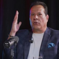 ¿El Cantante del Gol volverá a narrar partidos tras “ahogarse” en su aspiración al Senado?: le fue muy mal