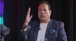 ¿El Cantante del Gol volverá a narrar partidos tras “ahogarse” en su aspiración al Senado?: le fue muy mal