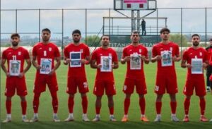 En los actos protocolarios del amistoso contra Costa Rica, Selección Irán expuso fotos de niños víctimas de bombardeos