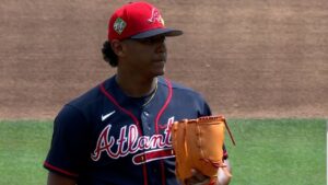 En una decisión inesperada, Bravos bajó a Fuentes a Triple A: ¡solo hay un colombiano en la MLB!