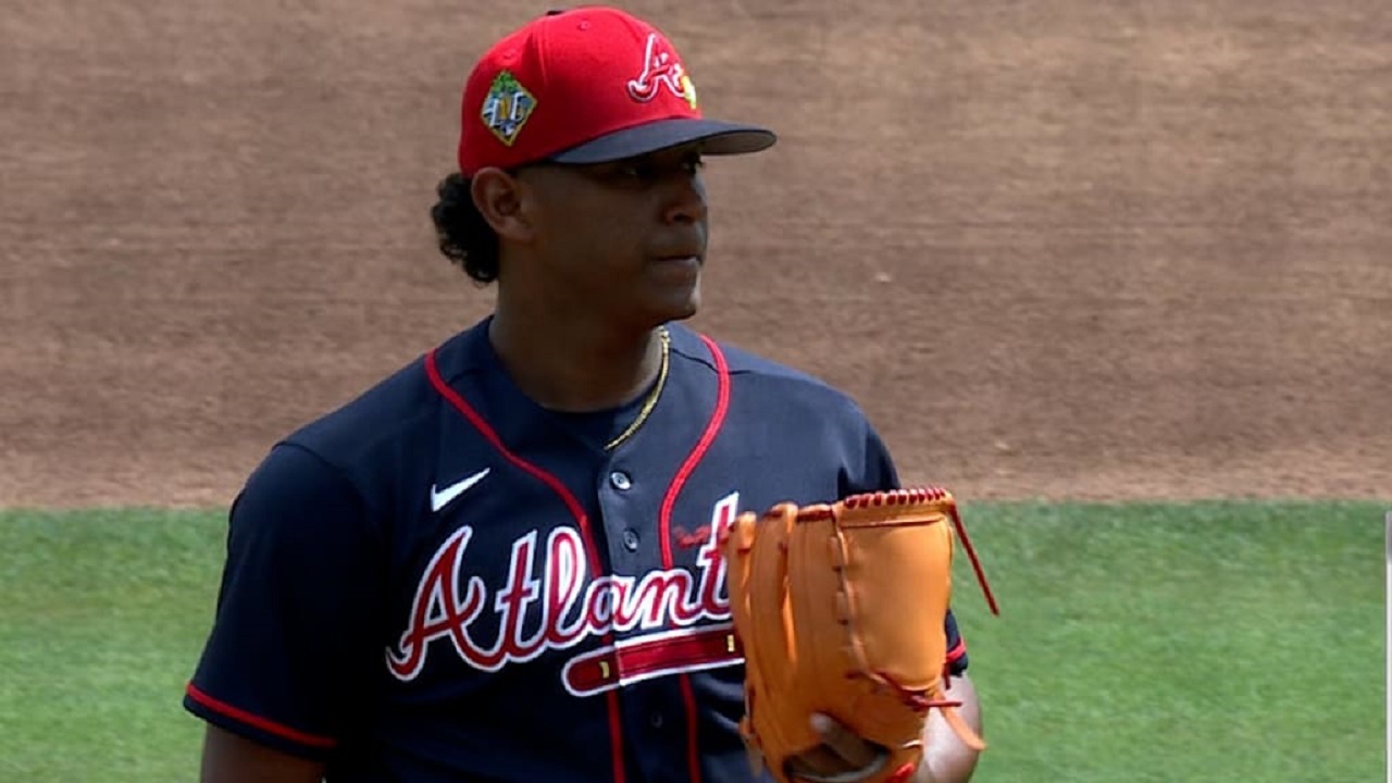 En una decisión inesperada, Bravos bajó a Fuentes a Triple A: ¡solo hay un colombiano en la MLB!