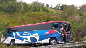 Dos personas fallecidas y seis más heridas tras accidente de tránsito de bus interdepartamental en vía de Córdoba