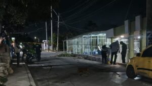 Una pareja resultó herida por sicario cuando estaba dentro de una casa en La Sierrita, Barranquilla