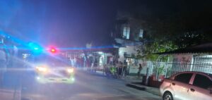 Autoridades investigan móviles de atentado contra colaboradora de SuperGIROS en Las Malvinas