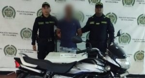 Lo “pillaron” con una moto hurtada: Policía captura a hombre por presunta receptación en Soledad