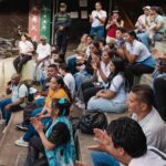 Caicedo lleva su propuesta “Te Pagamos por Estudiar” a la Comuna 13 de Medellín y gana respaldo juvenil