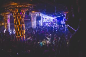 Entre música tropical y son cubano, así será la “Noche de mamás” en Díscolo