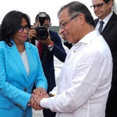 Petro confirma que viajará a Caracas y se reunirá con Delcy Rodríguez, presidenta (e) de Venezuela