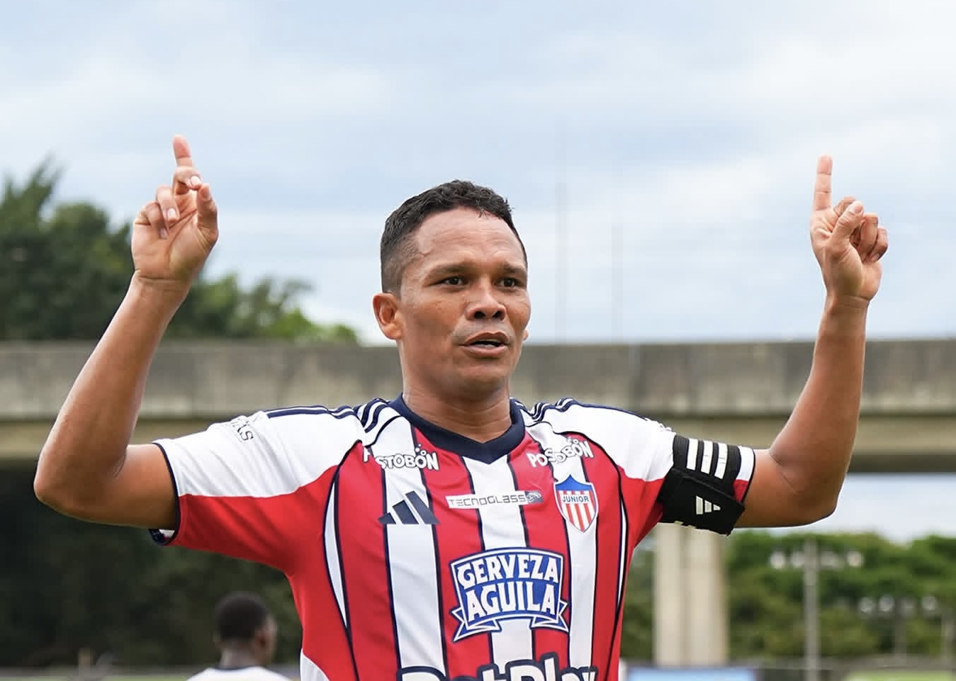 Con la vuelta al gol de ‘Carlitos’, Junior venció a Águilas a domicilio y quedó cerca de la clasificación