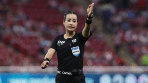 FIFA confirma que, de las seis mujeres que fungirán como árbitras en el Mundial, dos serán centrales