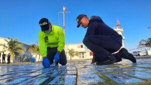 Autoridades colombianas incautan más de 1.6 toneladas de alcaloide en muelle de San Andrés