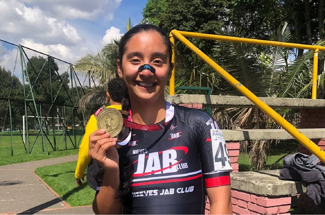 Patinadora Victoria Paz de Movid Kids, dejó en alto a Barranquilla al ganar oro en Bogotá