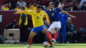 Ahora “le dan palo a James” por un cotilleo periodístico, al insinuarse que jugó enfermo ante Francia