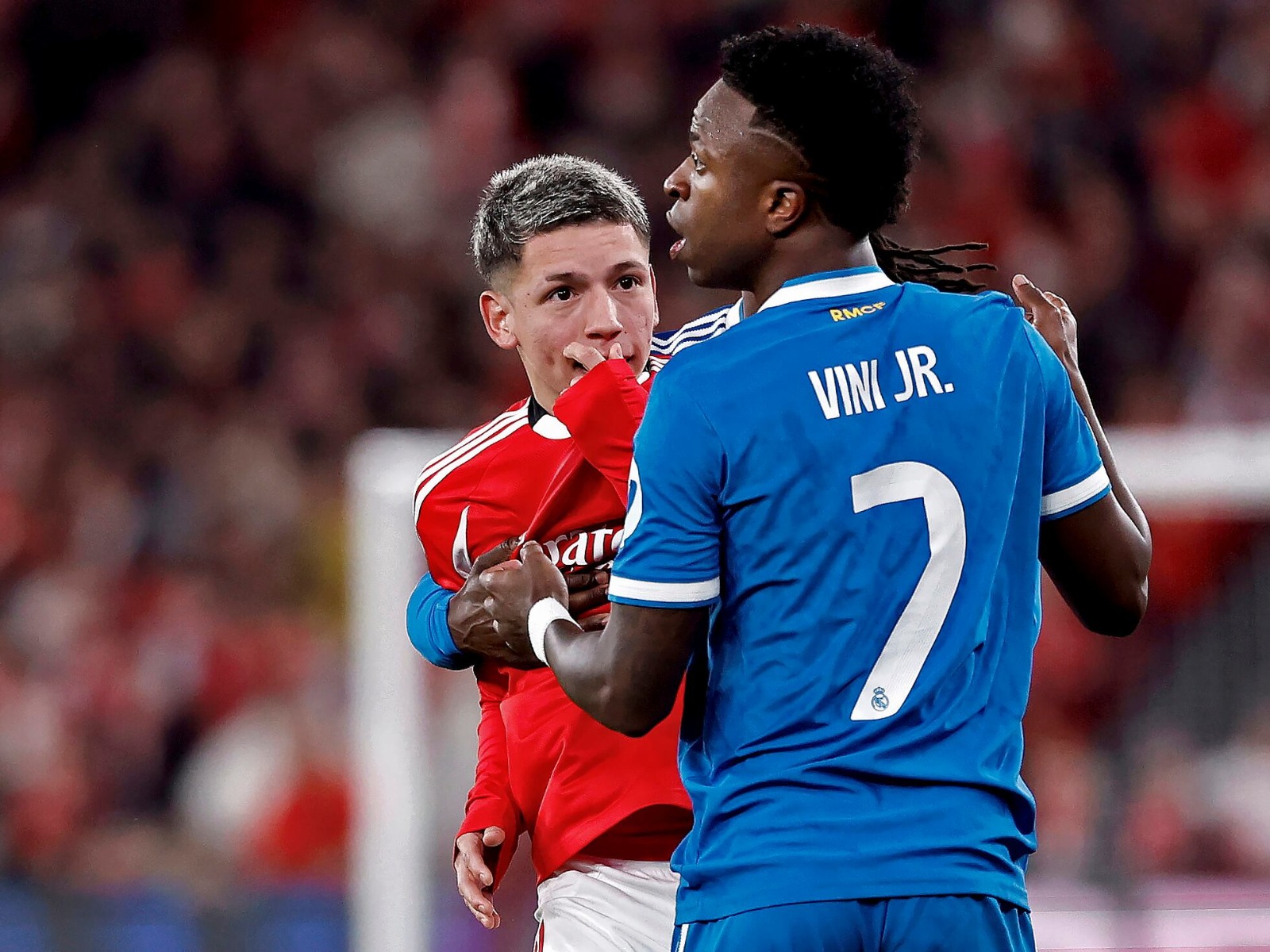 ¿Creían que habían archivado el presunto racismo de Prestianni contra Vinicius? UEFA ya anunció la sanción