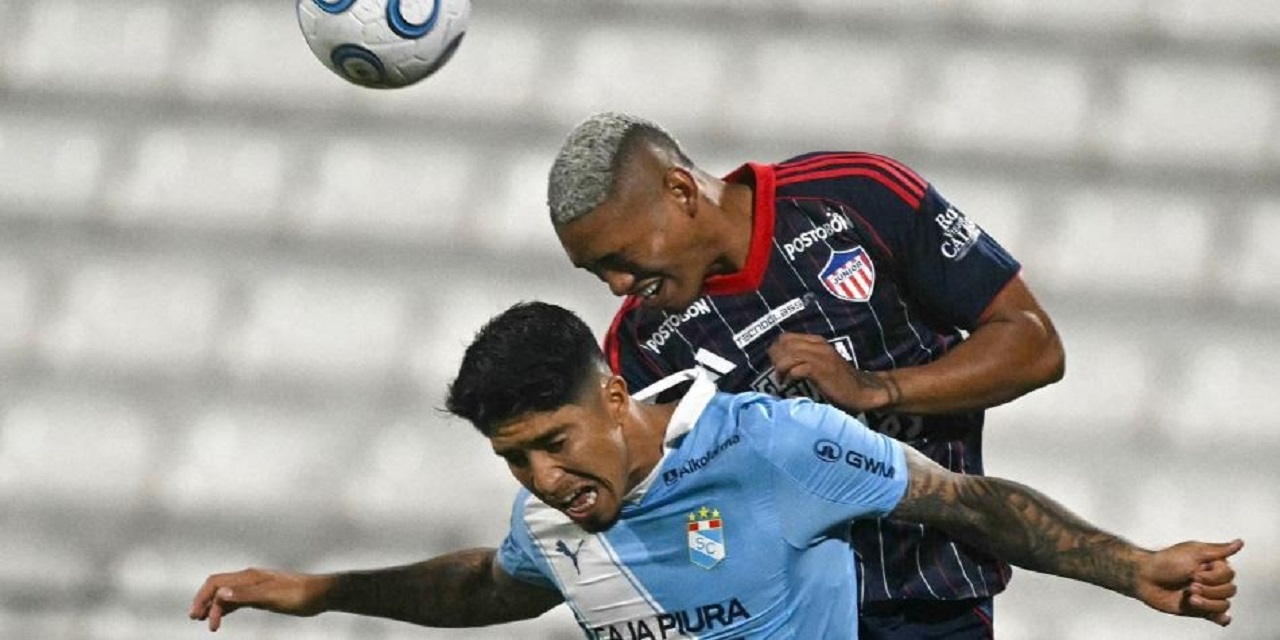 Junior perdió con Sporting y “cayó en coma” en la Libertadores: ¡Jermein, otra vez roja por un codazo!