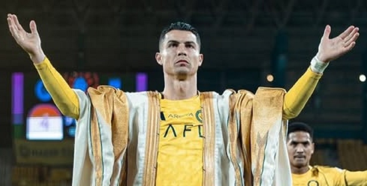 Jugadores en Arabia protestan porque la Federación le querría regalar la copa de Liga a Cristiano