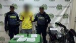 “Iba en moto con granada y panfletos extorsivos”: Policía captura a hombre en Galapa