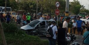 Aparatoso accidente en Soledad dejó tres heridos y un vehículo volcado: investigan posible exceso de velocidad
