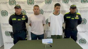 “Arma en mano y listos para atracar”: así cayeron alias Pello y Eber, presuntos ladrones de oro en Barranquilla