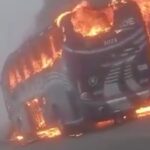 Terrorismo sin freno: hombres armados incendian bus tras obligar a los pasajeros a descender en Santander