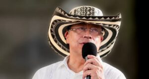 Presidente Petro anuncia que después de elecciones promoverá recolección de firmas para una Constituyente