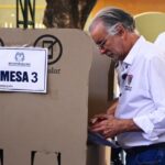 Gobernador Eduardo Verano ejerció su derecho al voto en jornada presidencial