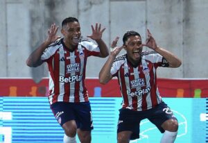 Con los goles de Muriel, Canchimbo y Paiva, que la volvió a meter, Junior ganó y acabó segundo