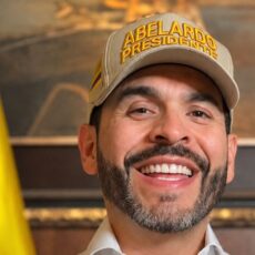 Abelardo de la Espriella convoca a los colombianos a “hacer del voto el acto de resistencia democrática”