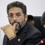 Abren investigación y suspenden provisionalmente a Agmeth Escaf por comentarios ofensivos contra De la Espriella