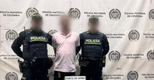 Hombre con 12 anotaciones judiciales fue sorprendido armado en Barranquilla: la Policía lo volvió a capturar