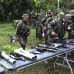 100 guerrilleros de la Coordinadora Ejército Bolivariano entregaron sus armas en el sur de Colombia