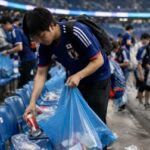 ¡Gran cultura de los japoneses recogiendo la basura en los estadios del Mundial! ¿Y los colombianos?