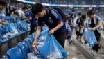 ¡Gran cultura de los japoneses recogiendo la basura en los estadios del Mundial! ¿Y los colombianos?