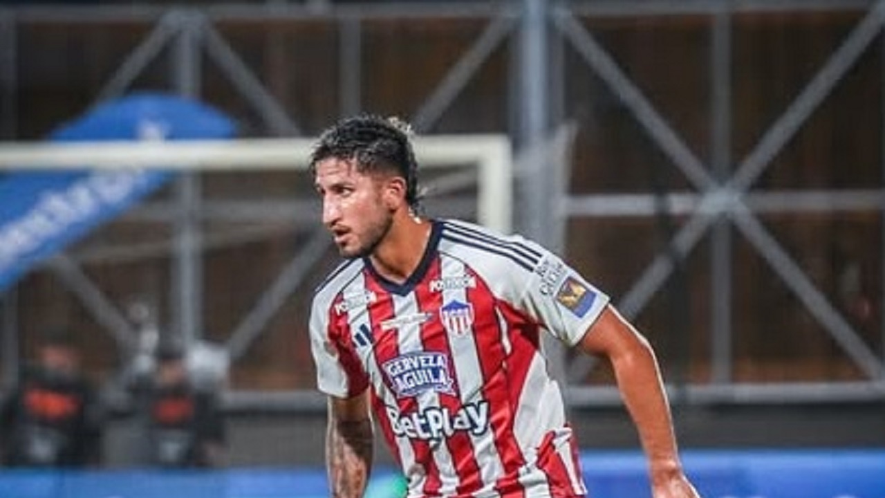 Daniel Rivera, el Cacha que la suda por Junior: bloqueó a Rodallega y ahora a Morelos