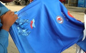 FIFA exige corregir diseño de la camiseta de Haití: interpretó apología a una guerra librada en ese país