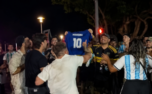 Tensión entre argentinos e ingleses previo al juego de semifinal desencadenó primera pelea: Miami, el epicentro