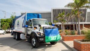 Alcaldía, Edumas e Interaseo entregan nuevo vehículo compactador para fortalecer servicio de aseo en Soledad