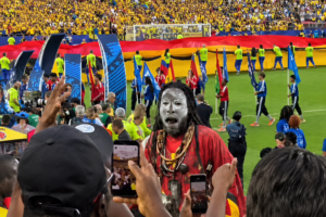 “Polvo mágico” de Nana tampoco sometió a los hinchas colombianos: el brujo ghanés acabó asustado